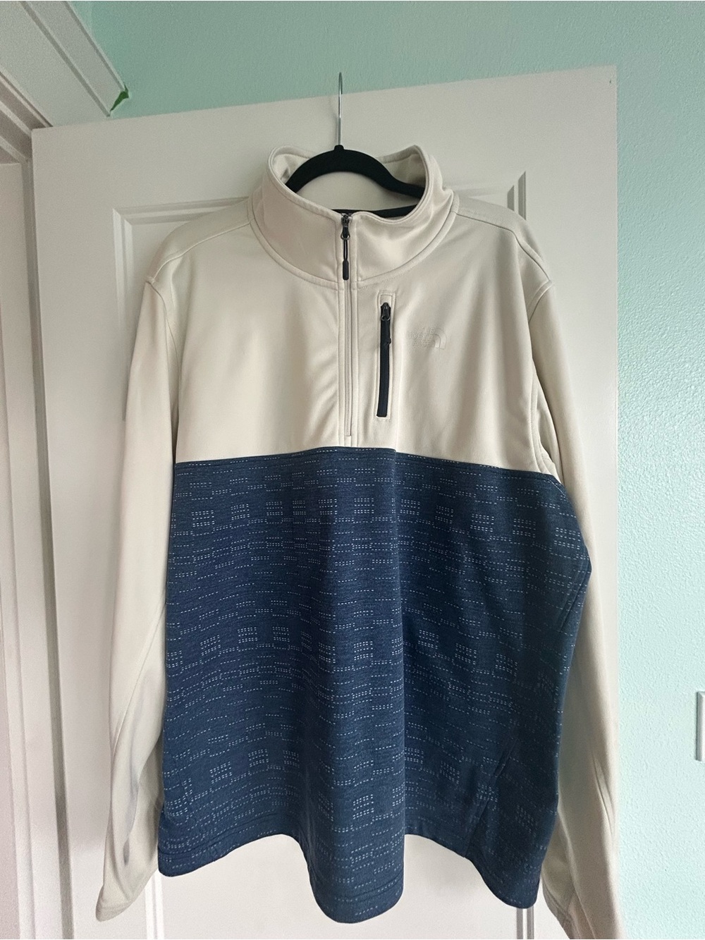 The North Face Mens XL 1/4 Zip Pullover Fleece Cream Navy Blue Colorblock
Canyon
